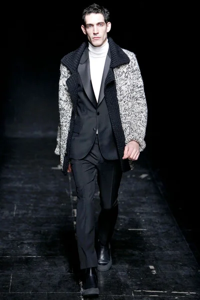 Look 23